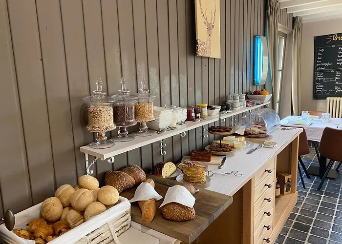 לינה וארוחת בוקר Le Briquemont רושפורט